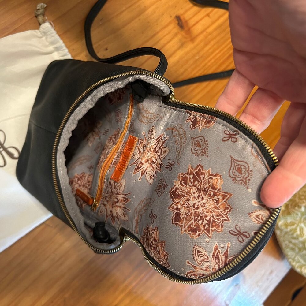 Hobo Brand Fern Crossbody Black - Picture 3 of 3